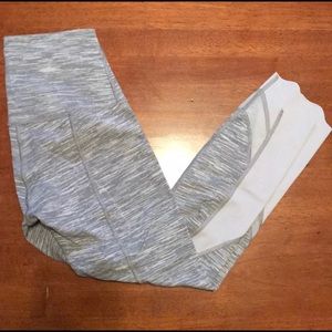 Size 4 Luluelemon crop pants